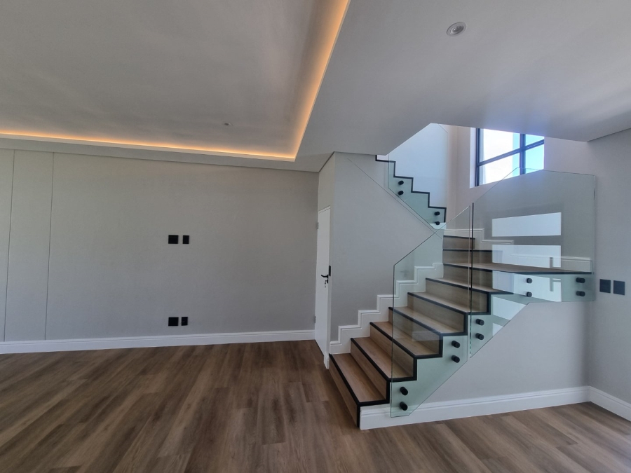 4 Bedroom Property for Sale in Sandown Western Cape